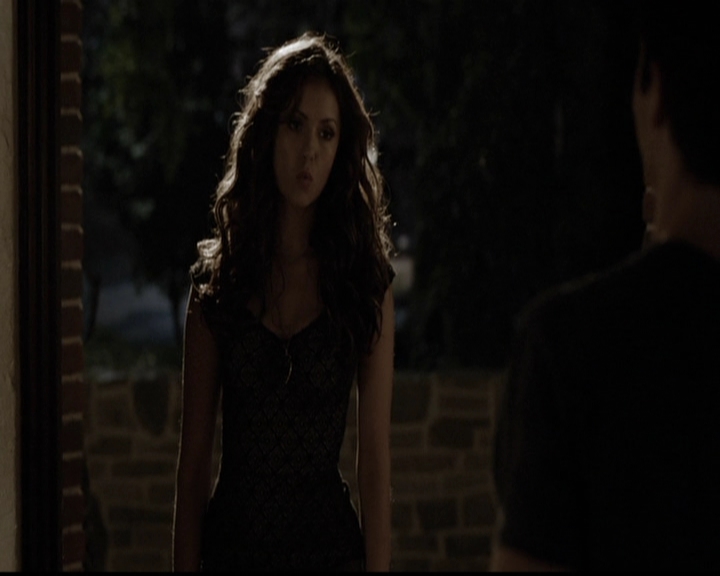 VampireDiariesWorld-dot-org_5x05MontersBall2179.jpg
