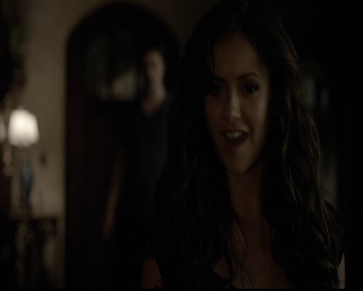 VampireDiariesWorld-dot-org_5x05MontersBall2193.jpg
