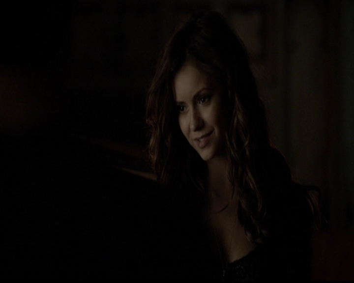 VampireDiariesWorld-dot-org_5x05MontersBall2205.jpg