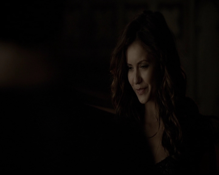 VampireDiariesWorld-dot-org_5x05MontersBall2206.jpg