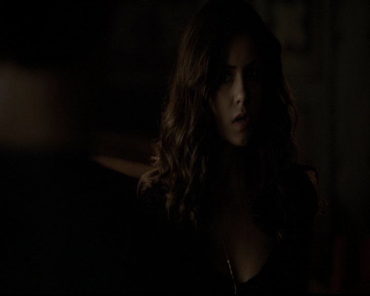 VampireDiariesWorld-dot-org_5x05MontersBall2213.jpg