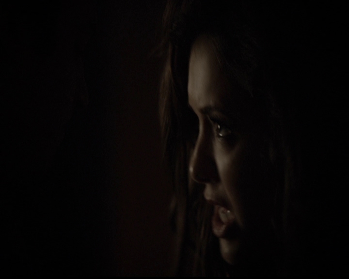 VampireDiariesWorld-dot-org_5x05MontersBall2226.jpg