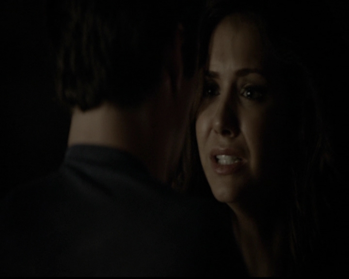 VampireDiariesWorld-dot-org_5x05MontersBall2235.jpg