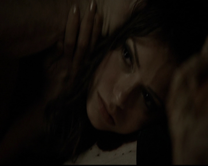 VampireDiariesWorld-dot-org_5x05MontersBall2256.jpg