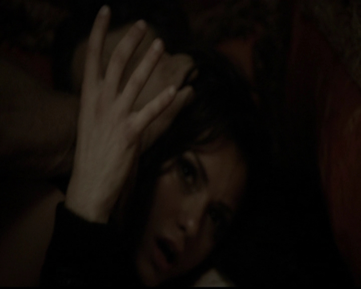 VampireDiariesWorld-dot-org_5x05MontersBall2261.jpg