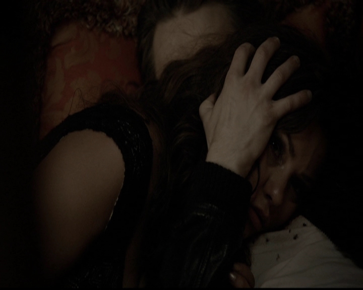 VampireDiariesWorld-dot-org_5x05MontersBall2271.jpg