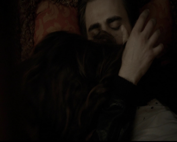 VampireDiariesWorld-dot-org_5x05MontersBall2273.jpg