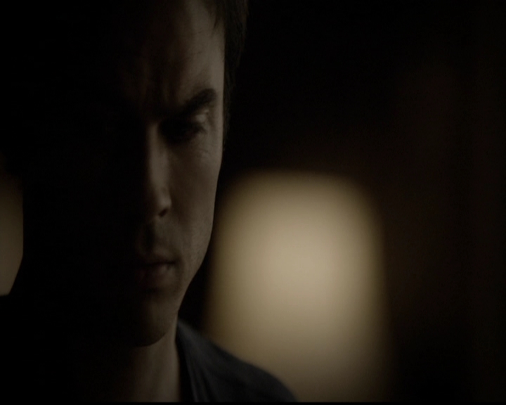 VampireDiariesWorld-dot-org_5x05MontersBall2295.jpg
