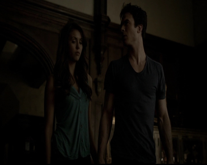 VampireDiariesWorld-dot-org_5x05MontersBall2299.jpg