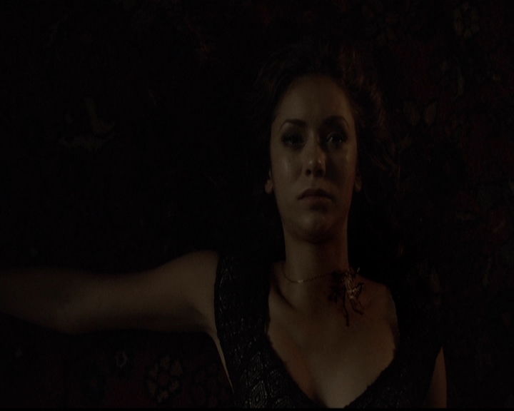 VampireDiariesWorld-dot-org_5x05MontersBall2311.jpg