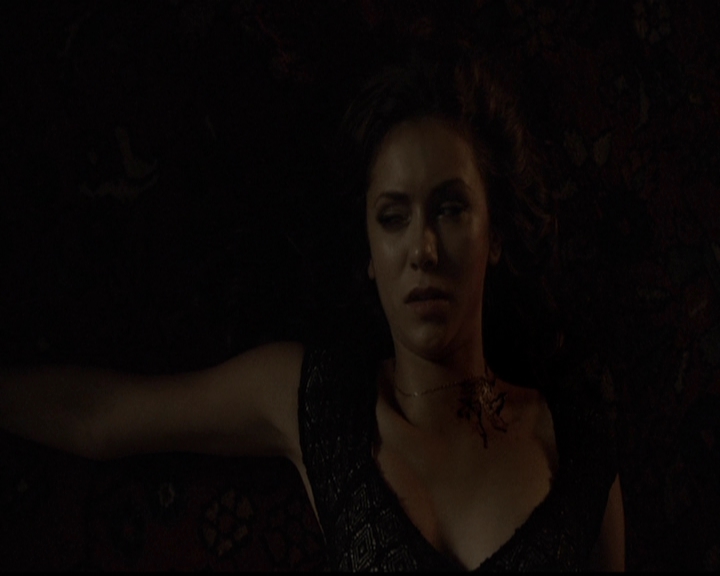 VampireDiariesWorld-dot-org_5x05MontersBall2313.jpg