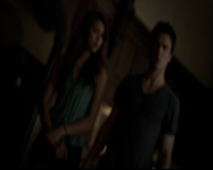 VampireDiariesWorld-dot-org_5x05MontersBall2315.jpg