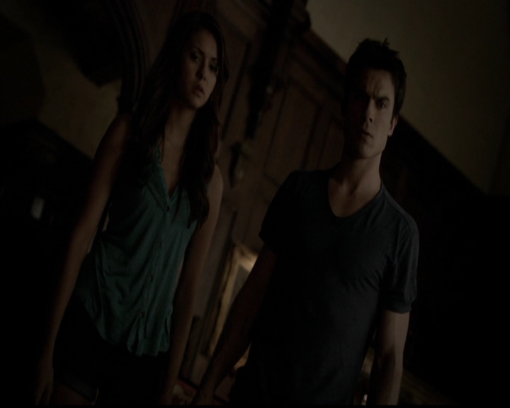 VampireDiariesWorld-dot-org_5x05MontersBall2317.jpg