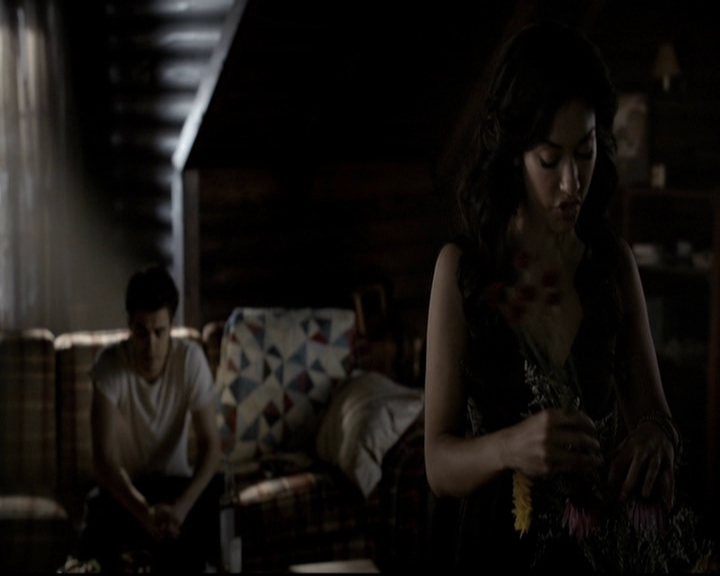 VampireDiariesWorld-dot-org_5x06HandleWithCare0274.jpg