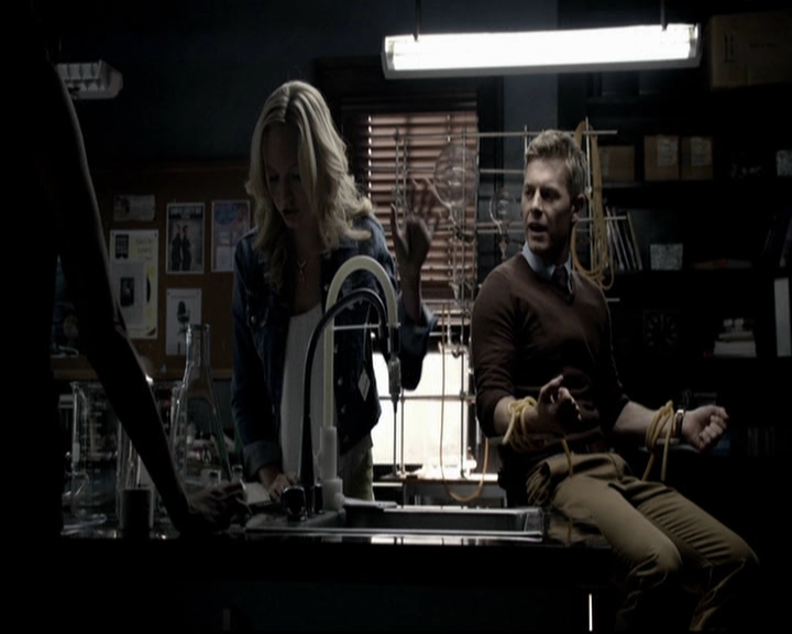 VampireDiariesWorld-dot-org_5x06HandleWithCare0924.jpg