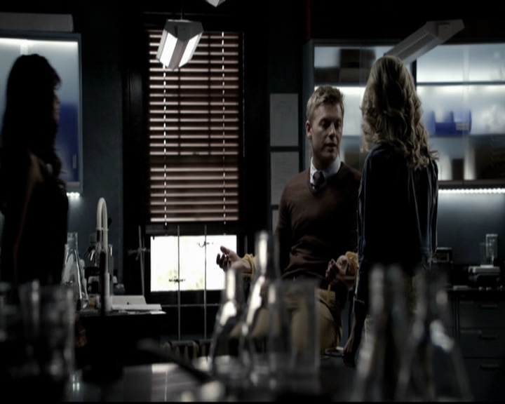 VampireDiariesWorld-dot-org_5x06HandleWithCare0940.jpg