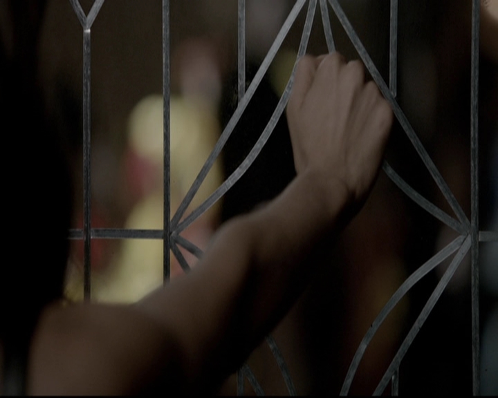 VampireDiariesWorld-dot-org_5x06HandleWithCare1220.jpg