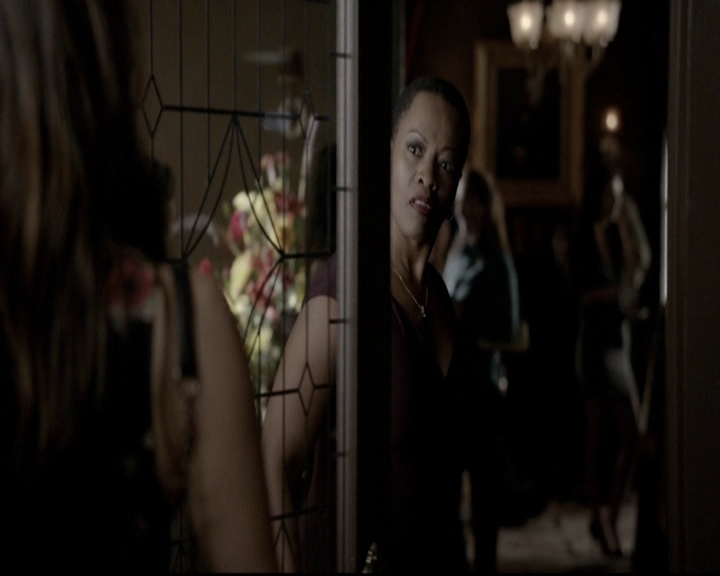VampireDiariesWorld-dot-org_5x06HandleWithCare1226.jpg
