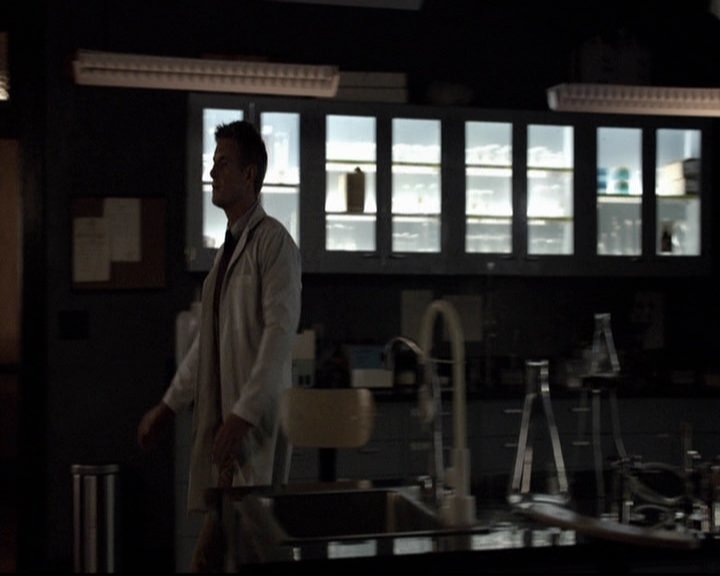 VampireDiariesWorld-dot-org_5x06HandleWithCare1953.jpg