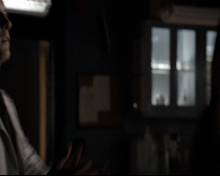 VampireDiariesWorld-dot-org_5x06HandleWithCare1963.jpg
