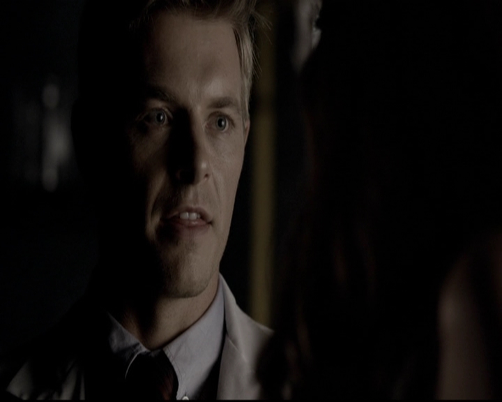VampireDiariesWorld-dot-org_5x06HandleWithCare1985.jpg