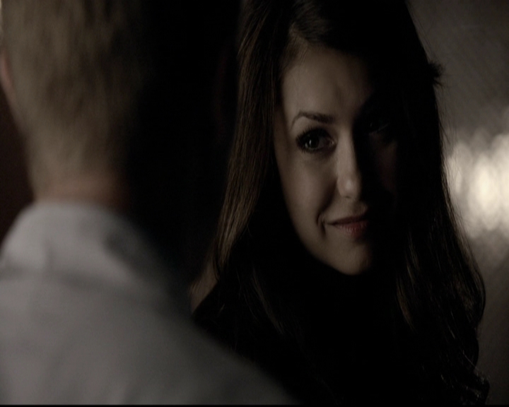 VampireDiariesWorld-dot-org_5x06HandleWithCare1988.jpg