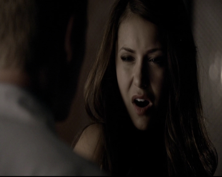 VampireDiariesWorld-dot-org_5x06HandleWithCare1998.jpg