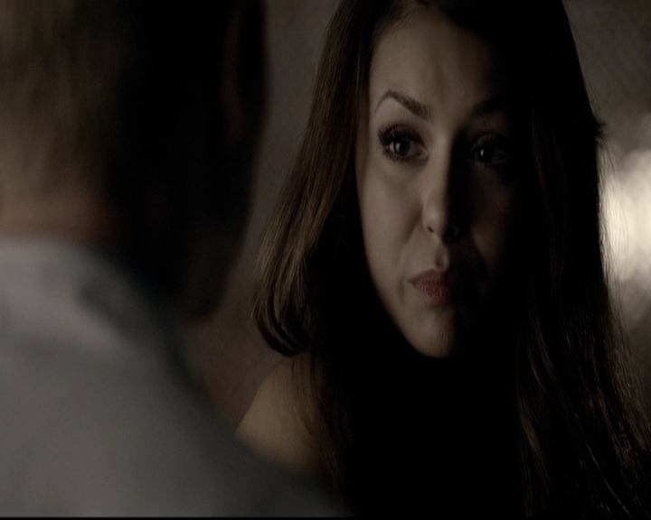 VampireDiariesWorld-dot-org_5x06HandleWithCare2005.jpg