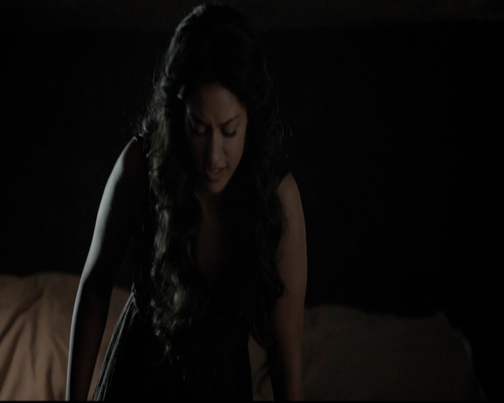 VampireDiariesWorld-dot-org_5x06HandleWithCare2213.jpg