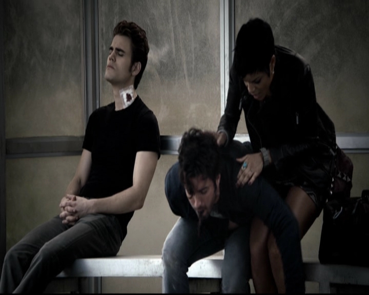 VampireDiariesWorld-dot-org_5x07DeathAndTheMaiden0147.jpg