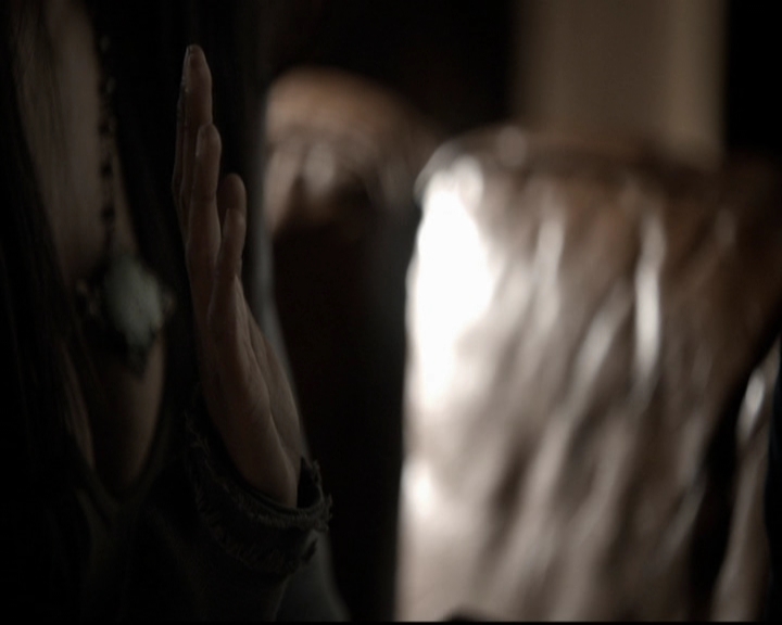 VampireDiariesWorld-dot-org_5x07DeathAndTheMaiden0509.jpg