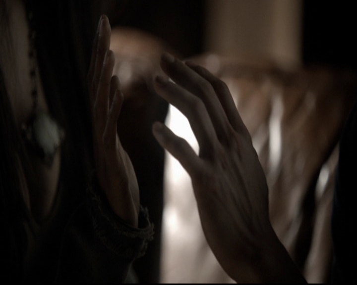 VampireDiariesWorld-dot-org_5x07DeathAndTheMaiden0510.jpg