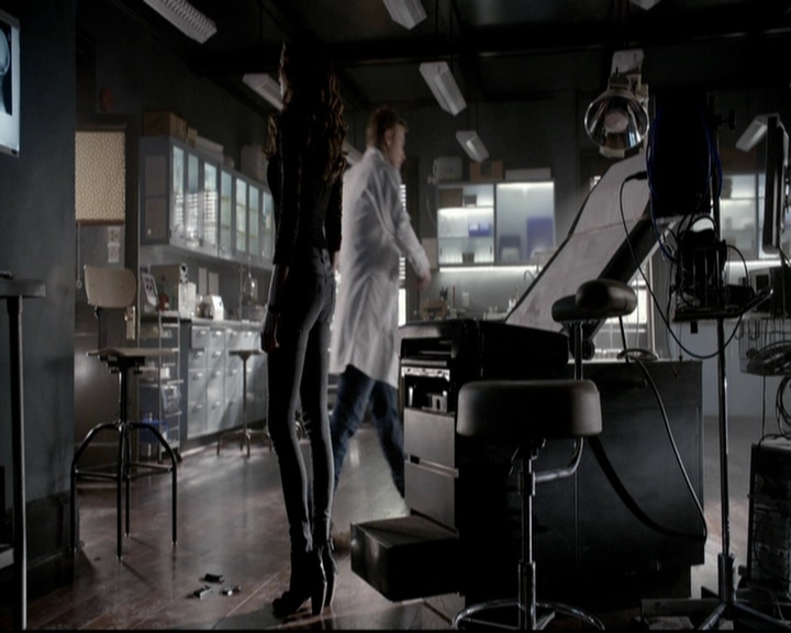 VampireDiariesWorld-dot-org_5x07DeathAndTheMaiden0572.jpg