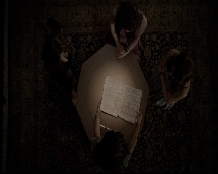VampireDiariesWorld-dot-org_5x07DeathAndTheMaiden1345.jpg