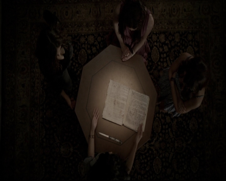 VampireDiariesWorld-dot-org_5x07DeathAndTheMaiden1346.jpg