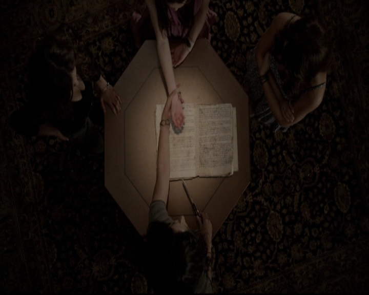 VampireDiariesWorld-dot-org_5x07DeathAndTheMaiden1364.jpg