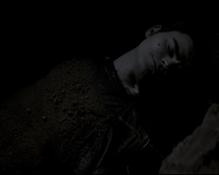 VampireDiariesWorld-dot-org_5x07DeathAndTheMaiden2284.jpg