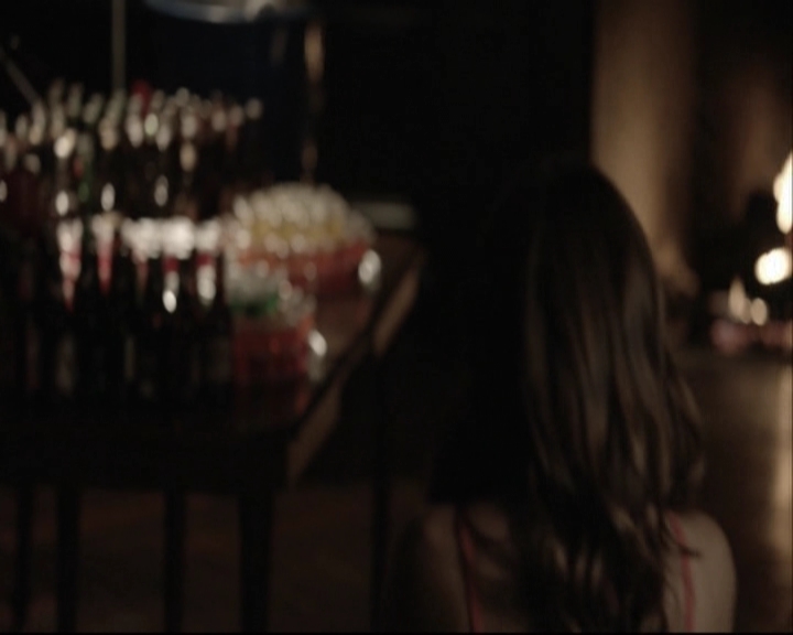 VampireDiariesWorld-dot-org_5x08DeadManOnCampus-deletedscene0003.jpg