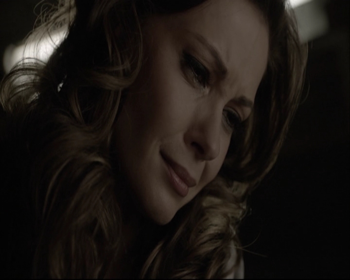 VampireDiariesWorld-dot-org_5x08DeadManOnCampus-deletedscene0102.jpg