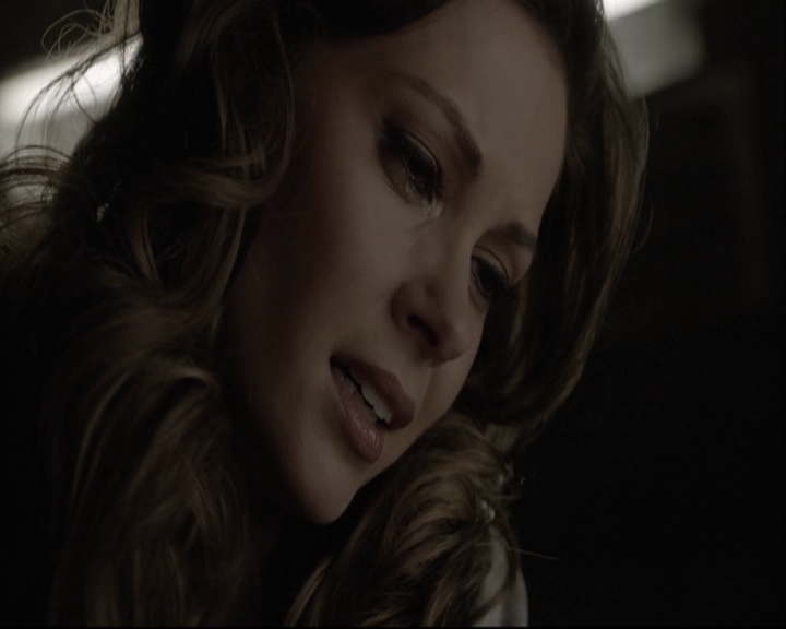 VampireDiariesWorld-dot-org_5x08DeadManOnCampus-deletedscene0107.jpg