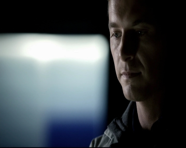 VampireDiariesWorld-dot-org_5x08DeadManOnCampus0091.jpg VampireDiariesWorld-dot-org_5x08DeadManOnCampus0091.jpg