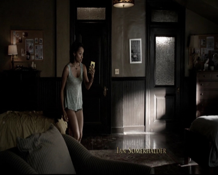 VampireDiariesWorld-dot-org_5x08DeadManOnCampus0137.jpg