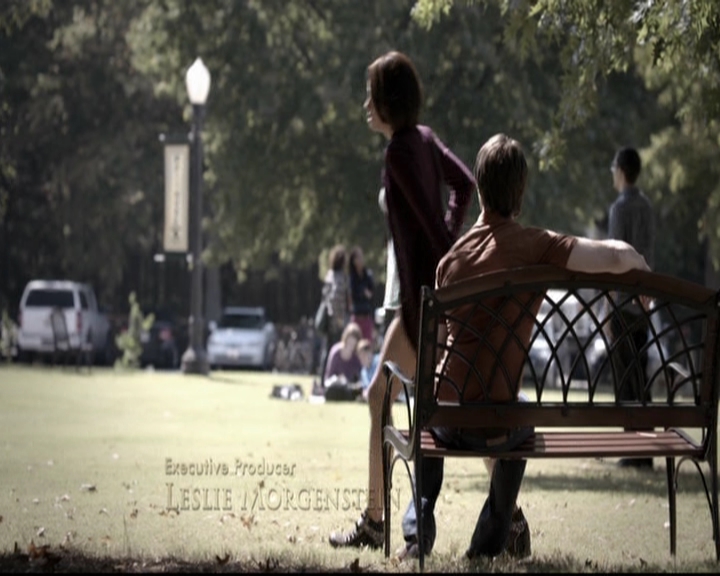 VampireDiariesWorld-dot-org_5x08DeadManOnCampus0299.jpg
