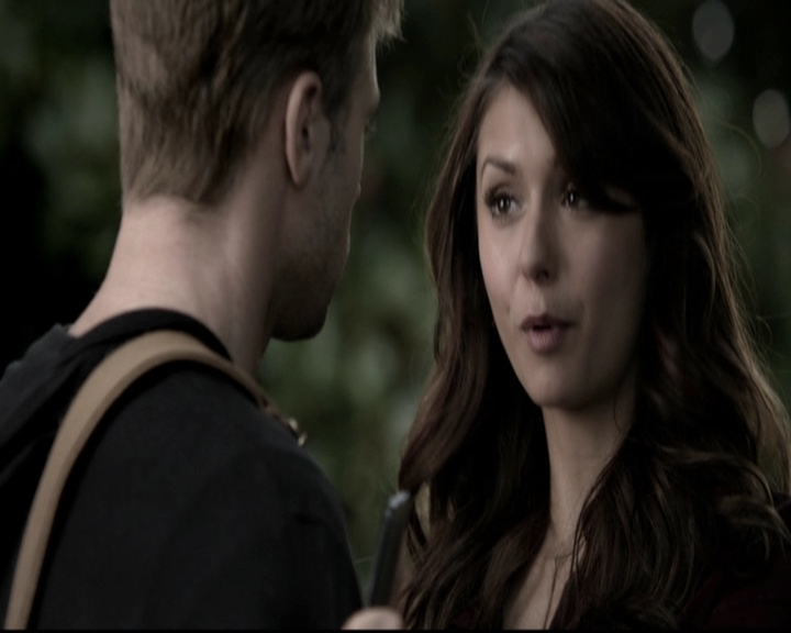 VampireDiariesWorld-dot-org_5x08DeadManOnCampus0365.jpg
