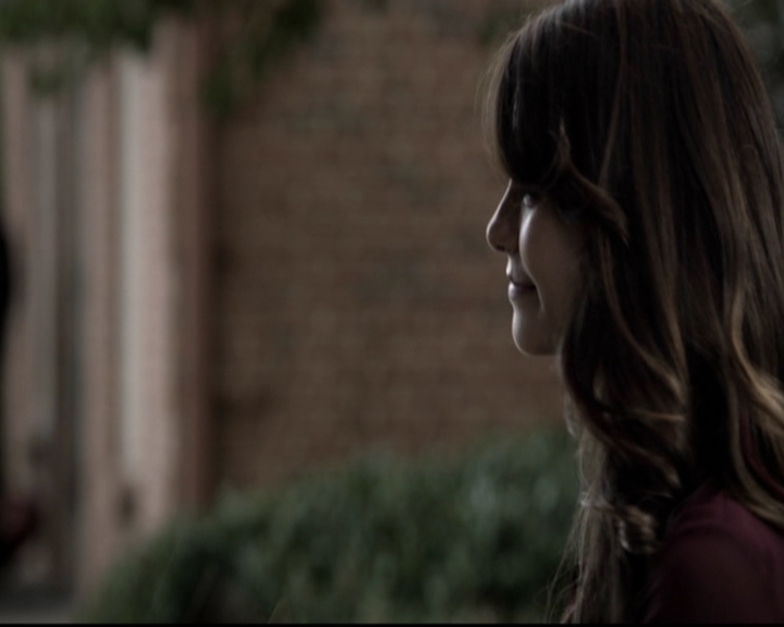 VampireDiariesWorld-dot-org_5x08DeadManOnCampus0371.jpg