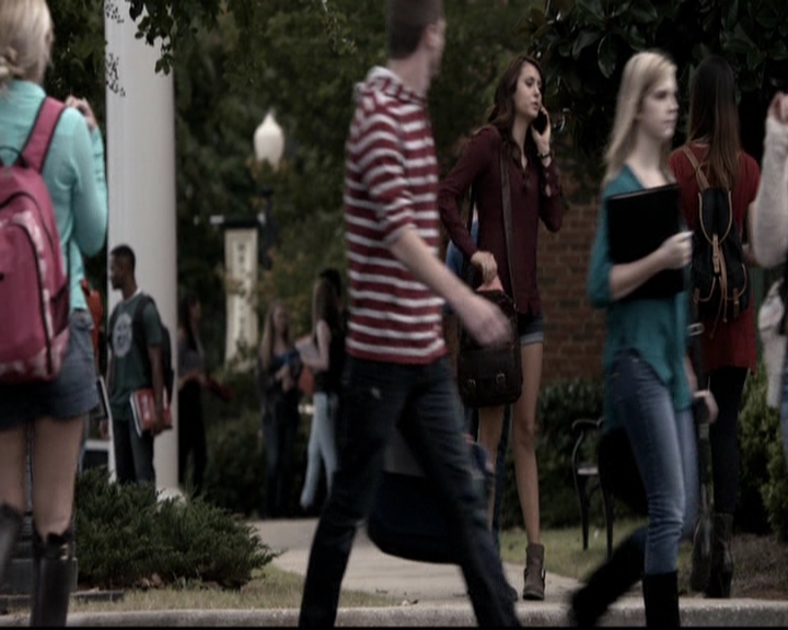 VampireDiariesWorld-dot-org_5x08DeadManOnCampus0379.jpg