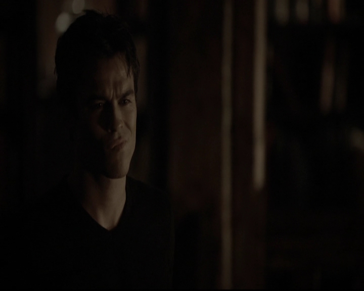 VampireDiariesWorld-dot-org_5x08DeadManOnCampus0412.jpg