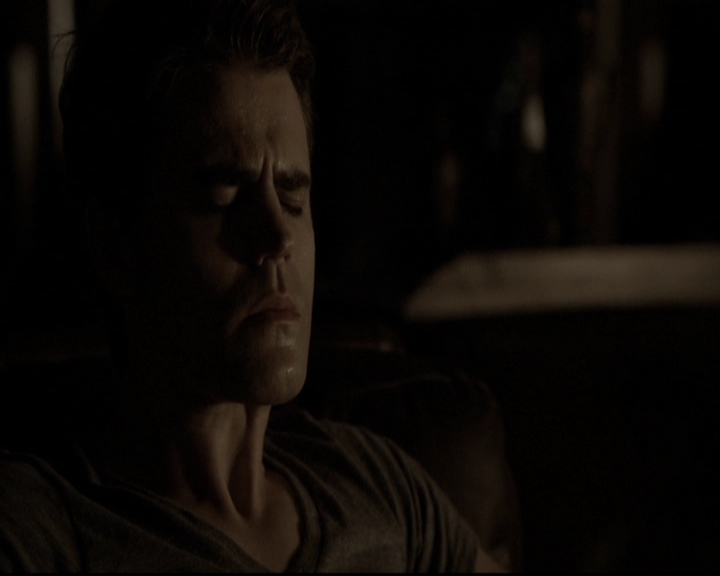 VampireDiariesWorld-dot-org_5x08DeadManOnCampus0418.jpg