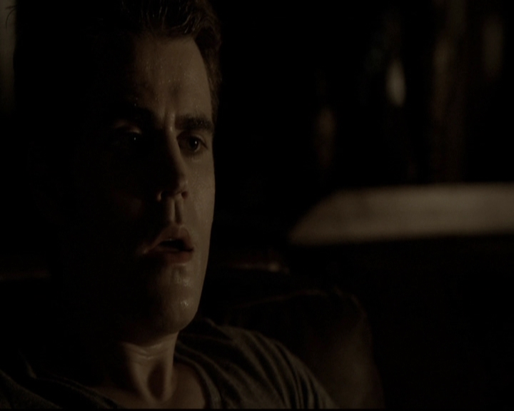VampireDiariesWorld-dot-org_5x08DeadManOnCampus0423.jpg