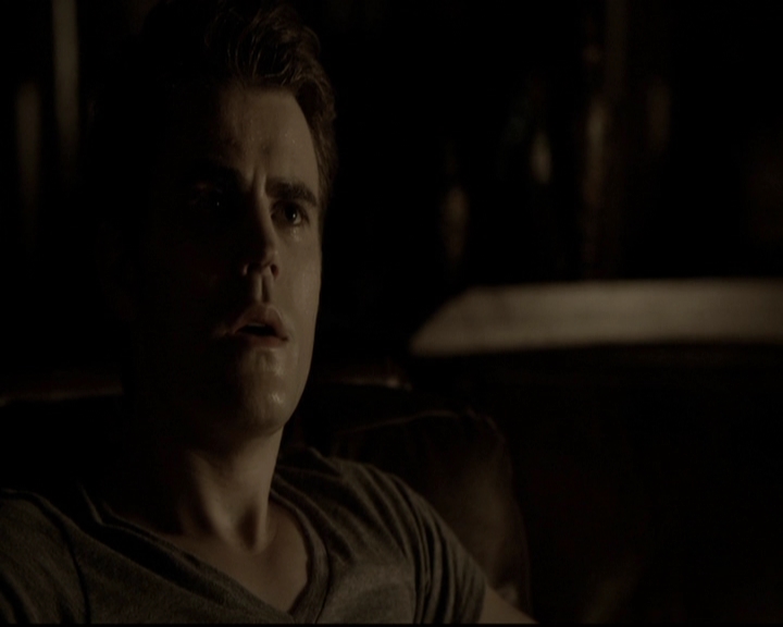 VampireDiariesWorld-dot-org_5x08DeadManOnCampus0430.jpg